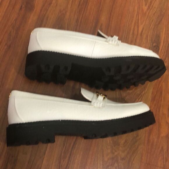 Circus Sam Edelman White loafer with gold hardware black chunky heel size 8.5. - Picture 7 of 9